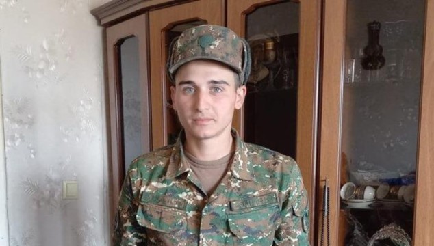 19–ամյա Վոլոդյա Աբրահամյանը հրամանատարին միայնակ չի թողել ու նրա հետ գնացել է Իշխանասար, որտեղ էլ զոհվել են․ News.am
