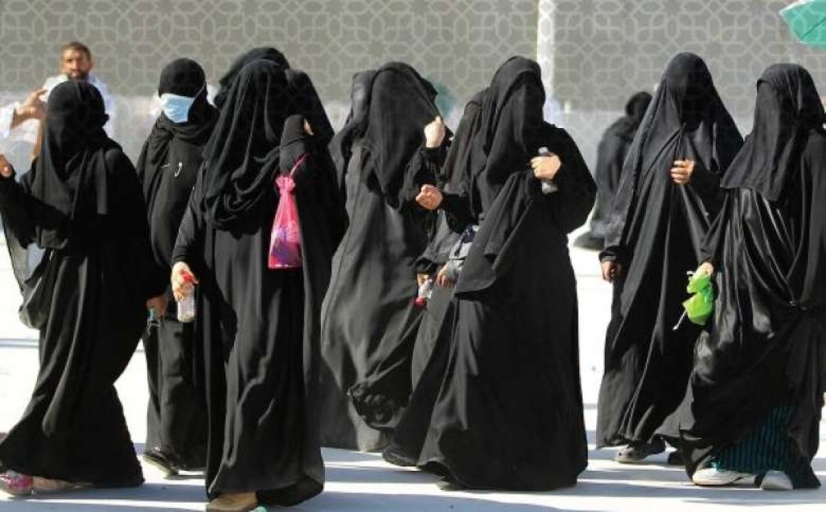 Իրանում մտադիր են սառեցնել առանց հիջաբի կանանց բանկային հաշիվները