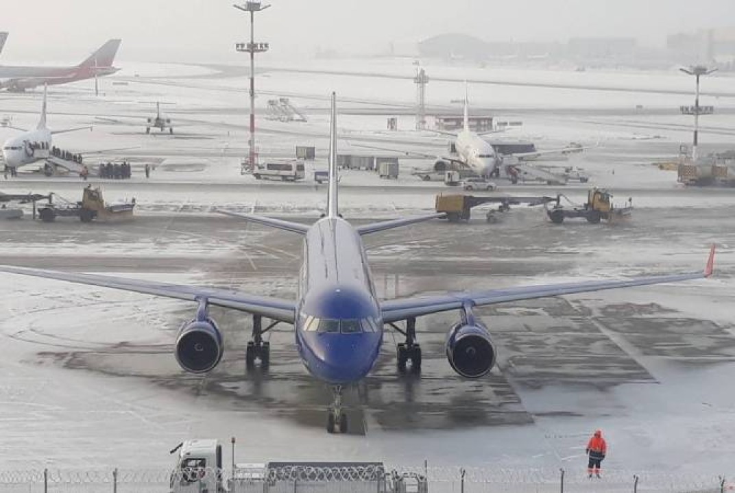 Մոսկվայի օդանավակայաններում վատ եղանակի պատճառով ավելի քան 60 չվերթ է չեղարկվել