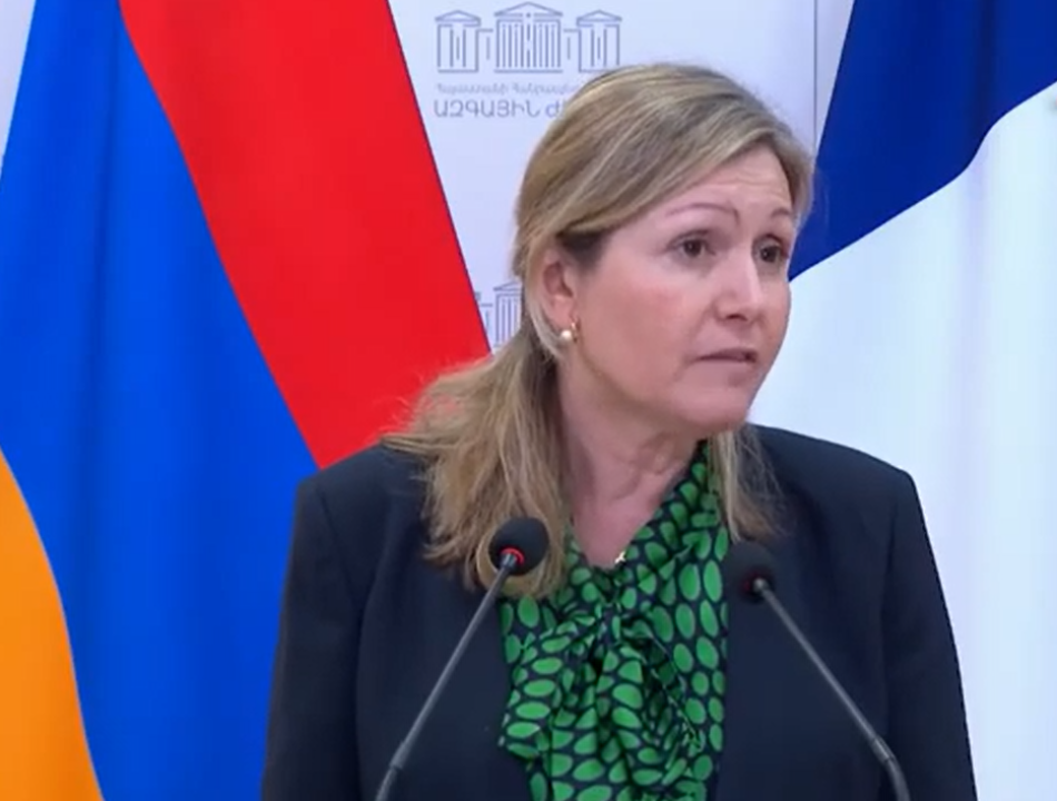 Ֆրանսիան չի ճանաչում Արցախի անկախությունը, բայց Լաչինի միջանցքի փակումը դատապարտել է. Ֆրանսիայի ԱԺ նախագահ