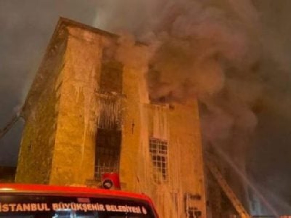 Ստամբուլի «Սուրբ Փրկիչ» հայկական եկեղեցում հրդեհ է բռնկվել. կան զոհեր