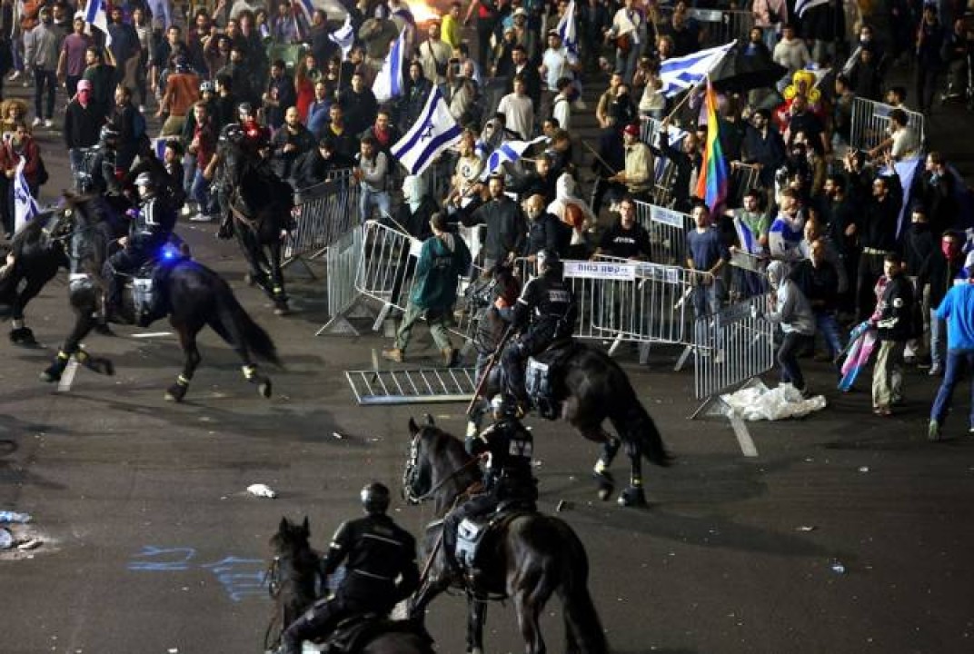 Իսրայելում զանգվածային ցույցեր և բախումներ են տեղի ունեցել, երբ Նեթանյահուն աշխատանքից ազատել է պաշտպանության նախարարին