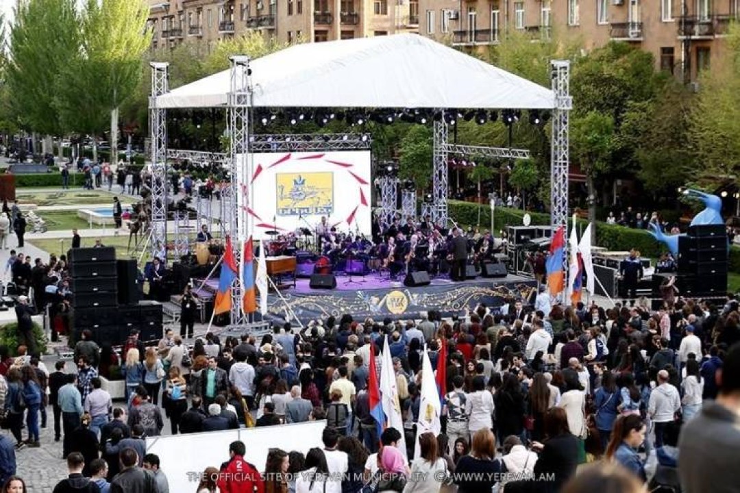 7 միլիոն 700 հազար դրամ՝ Երևանում երկու համերգի համար․ «Հրապարակ»