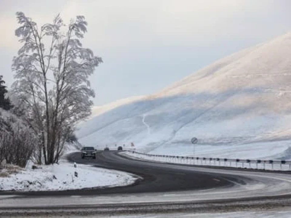 Ձյուն, մերկասառույց. ՀՀ տարածքում կան դժվարանցանելի ավտոճանապարհներ