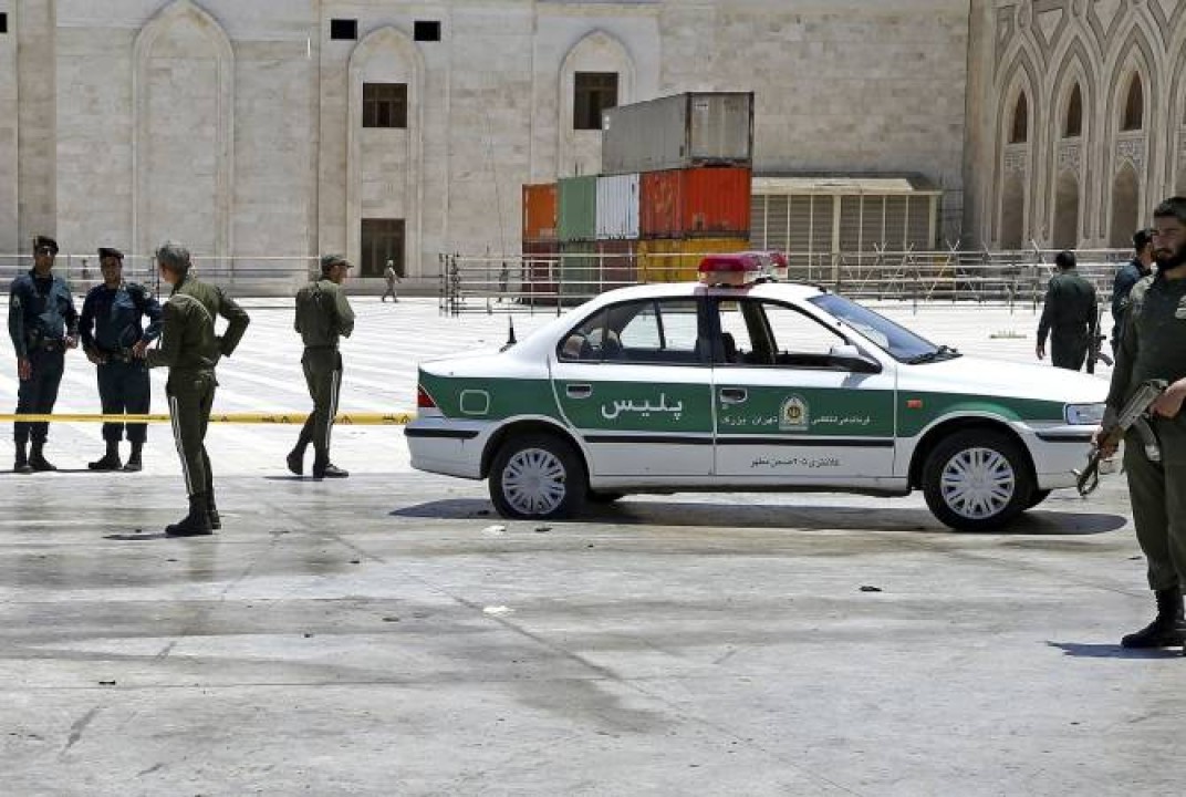 Ահաբեկիչների հարձակման հետևանքով Իրանում 12 ոստիկան է զոհվել