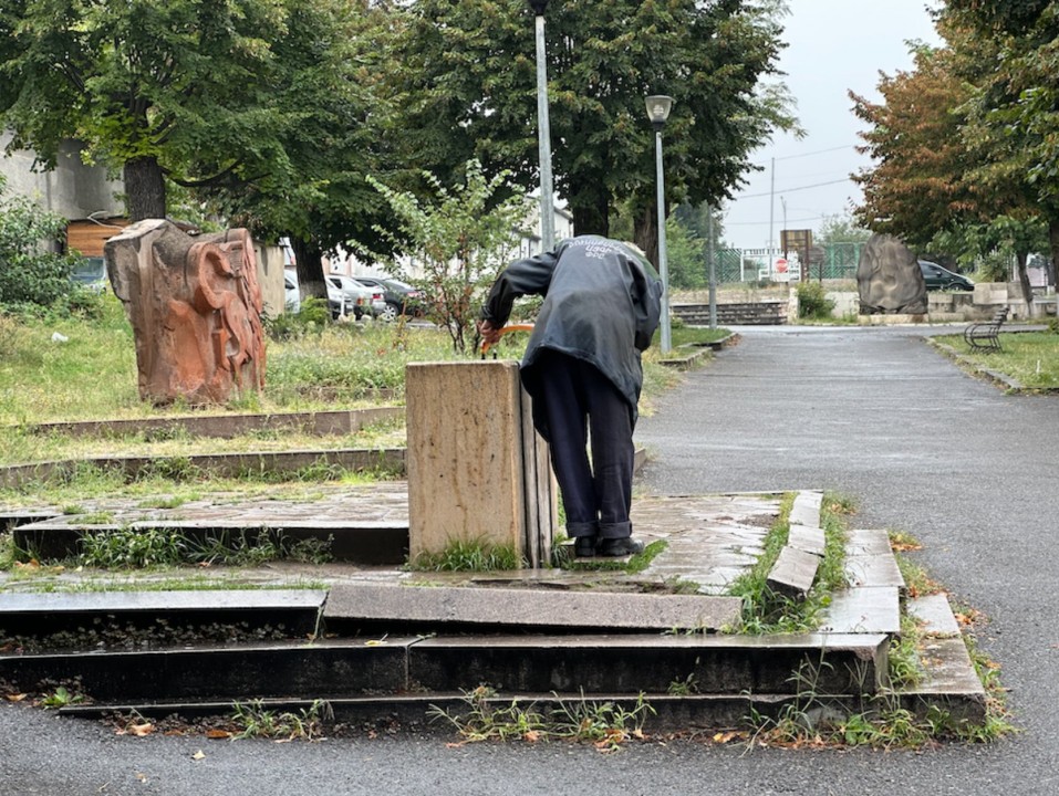Ադրբեջանի մշակութային ցեղասպանության հերթական զոհը Ստեփանակերտի «Անդրանիկ» փողոցում տեղադրված քանդակներն են
