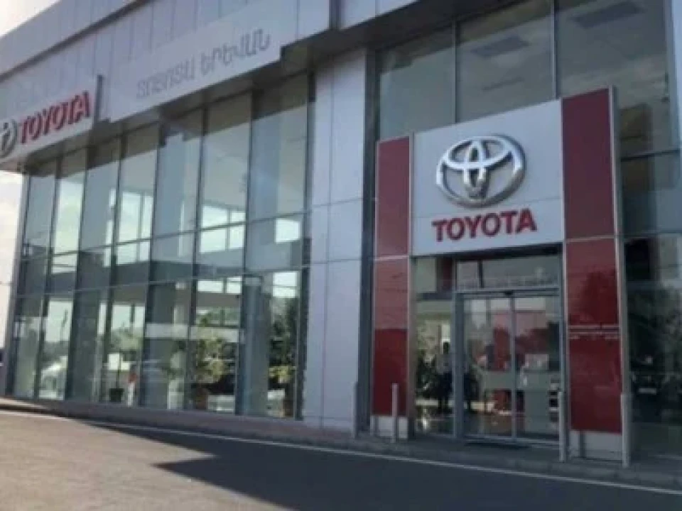 Երևանում թալանել են «Տոյոտա Երևան»-ի վաճառքի բաժնի ղեկավարի «Toyota»-ները